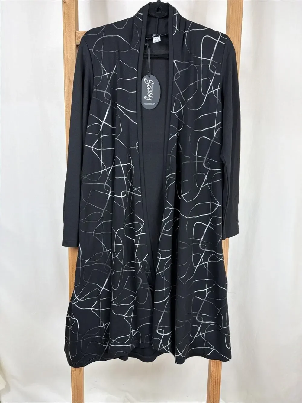 NWT Ever Sassy Black Patterned Long Sleeve Long Cardigan Jacke #1155 Size SMALL